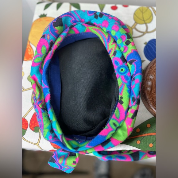 🎉Host Pick🎉 1970’s Psychedelic Geometric Print Hat - Picture 4 of 4